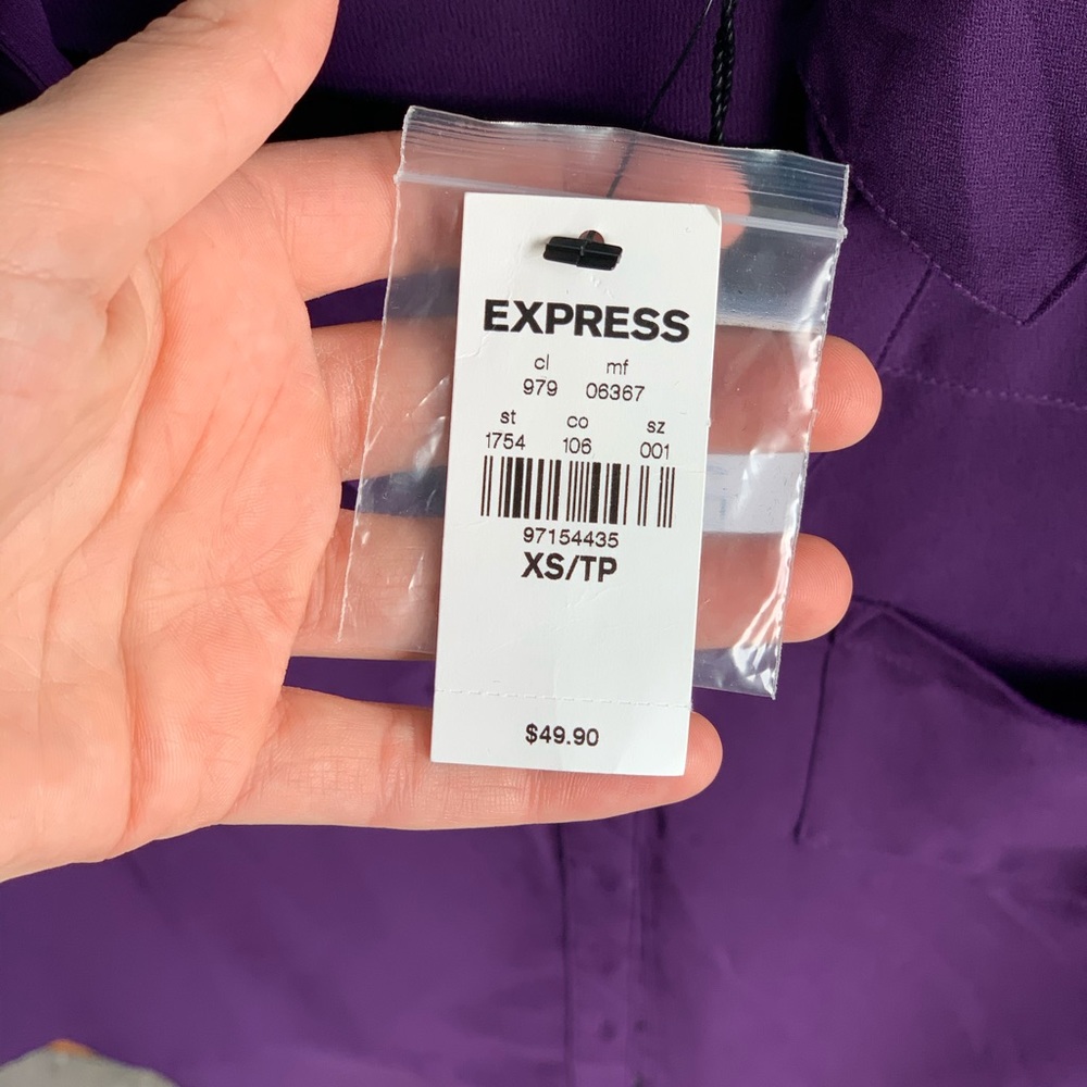 Women’s Express button down - Picture 2 of 2